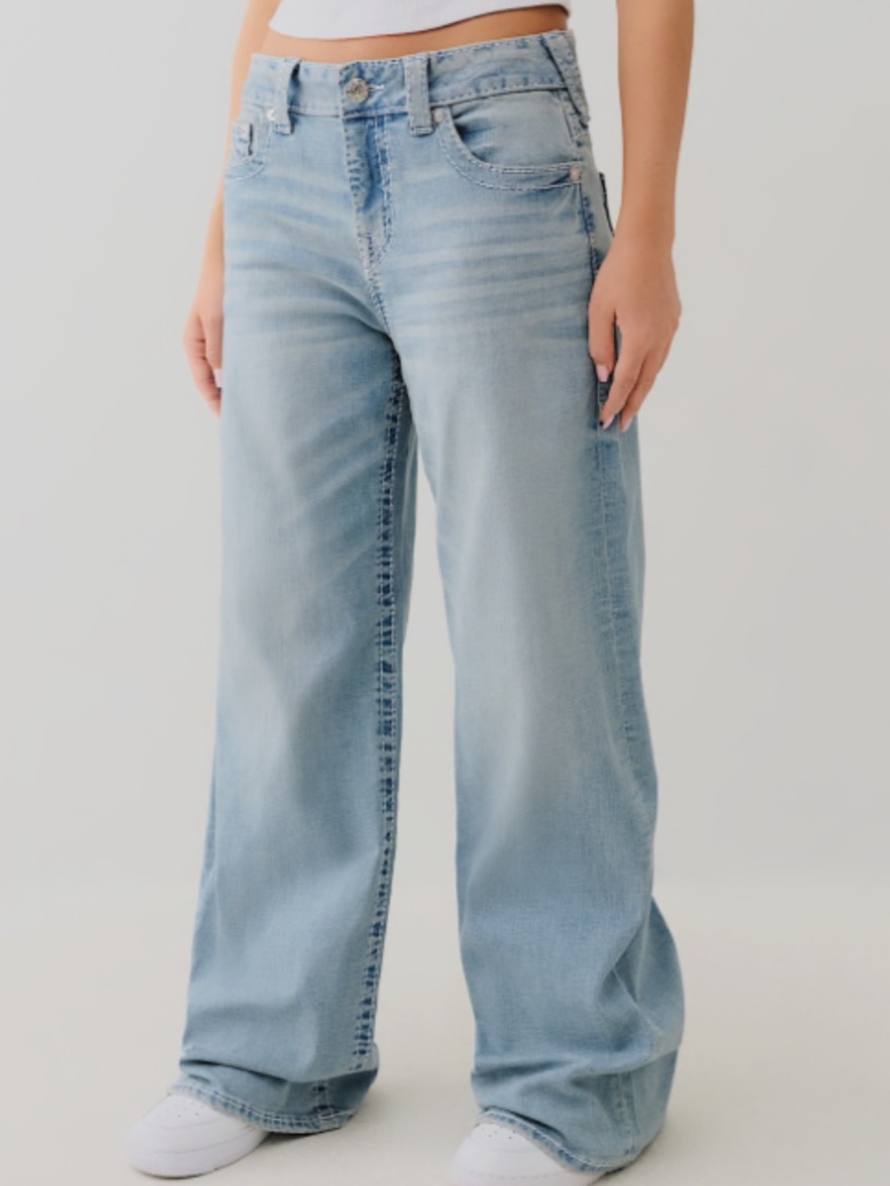 True Religion Bobbi Baggy Women's Light Wash Jeans with White Stitching